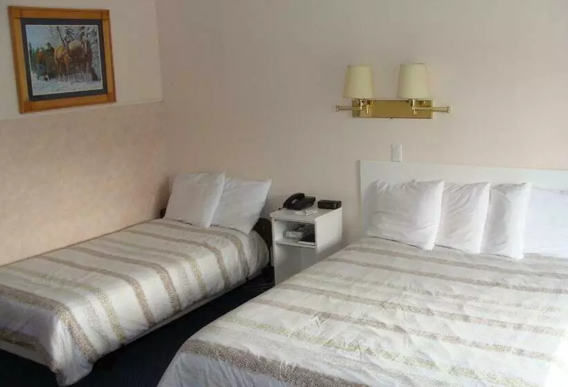 Отель Leisure Inn