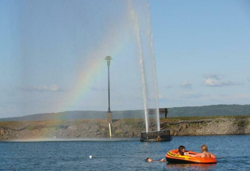 בית מלון כפרי Leisure Inn