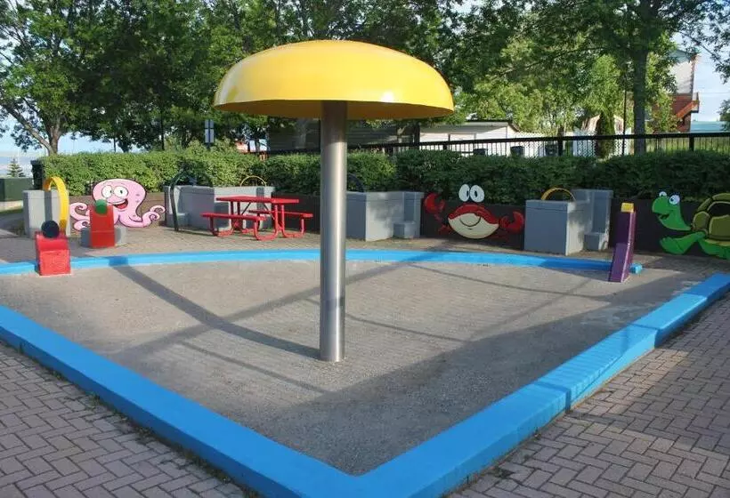 Отель Leisure Inn