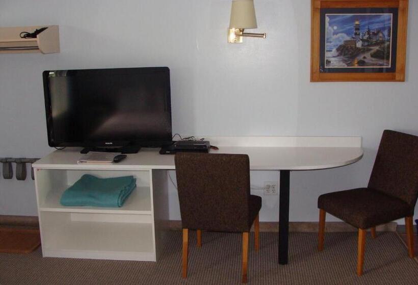 בית מלון כפרי Leisure Inn