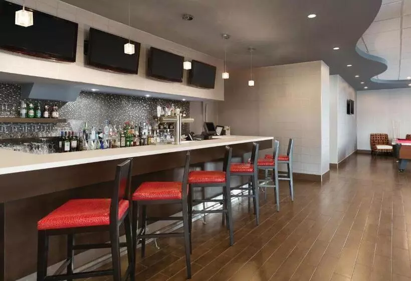 בית מלון כפרי Park Inn By Radisson Torontomarkham