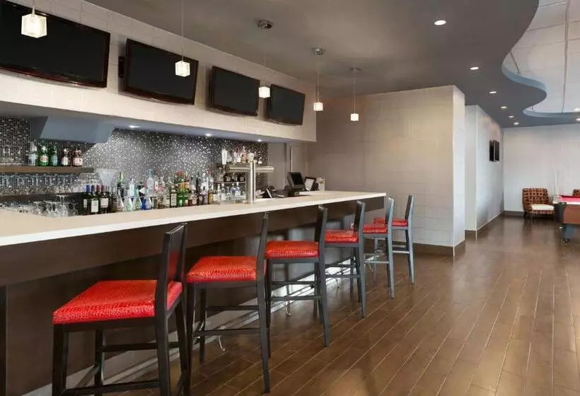 בית מלון כפרי Park Inn By Radisson Torontomarkham