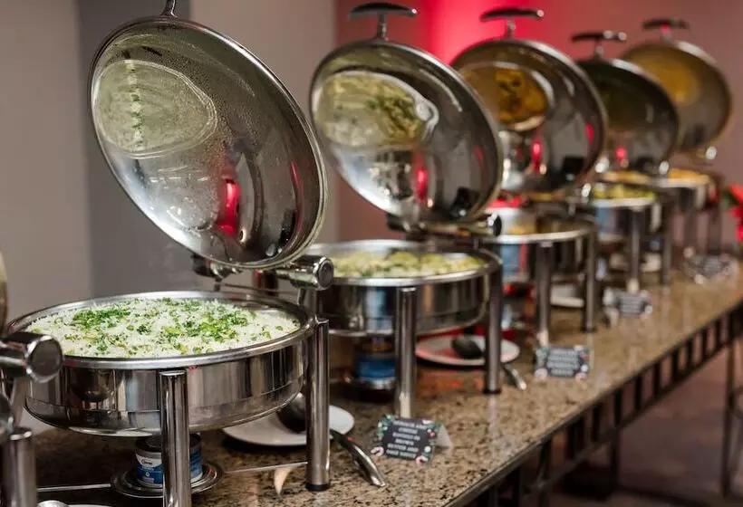 Sheraton Gateway Hotel In Toronto International Airport