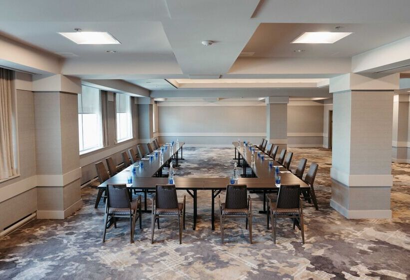 Sheraton Gateway Hotel In Toronto International Airport