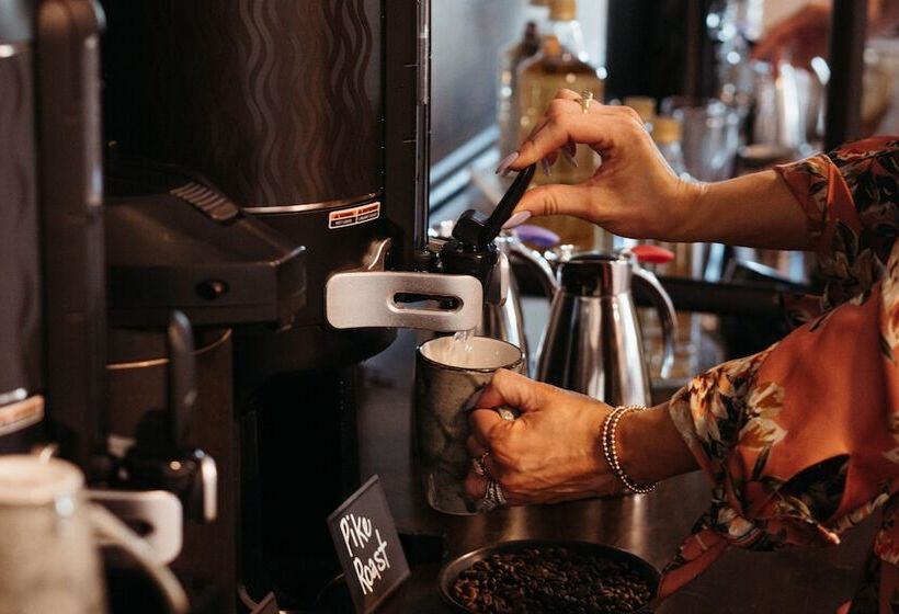 Sheraton Gateway Hotel In Toronto International Airport