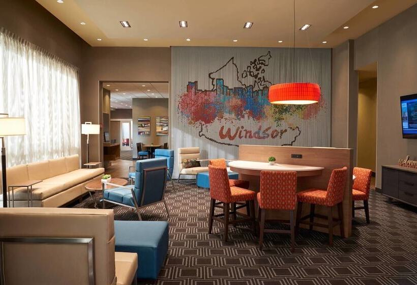 هتل Towneplace Suites By Marriott Windsor