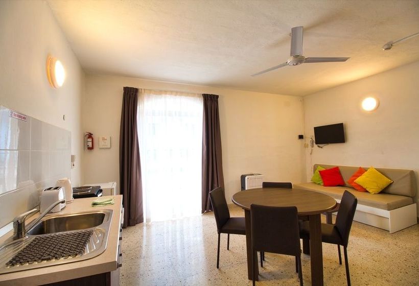 Mavina  & Apartments