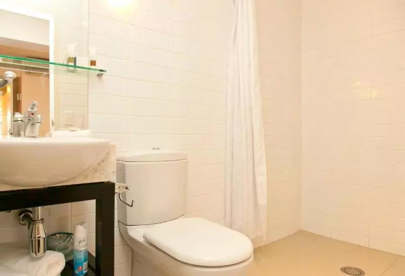 Мотель The Reef Resort