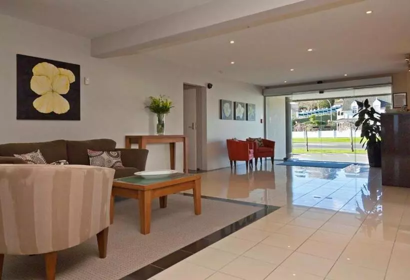 Мотель The Reef Resort