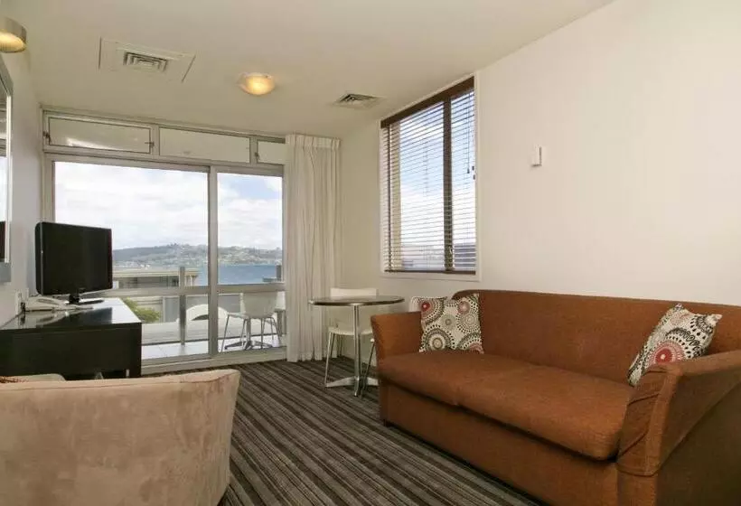 Мотель The Reef Resort