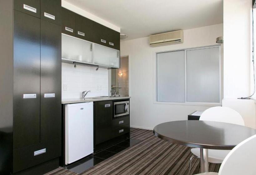 모텔 The Reef Resort