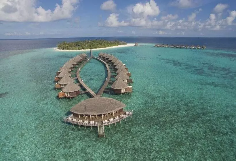 Angaga Island Resort & Spa