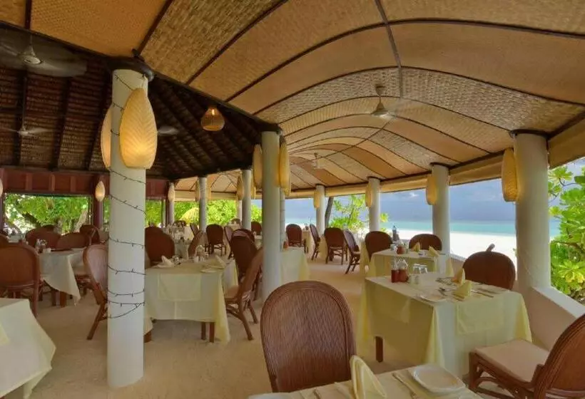 Angaga Island Resort & Spa