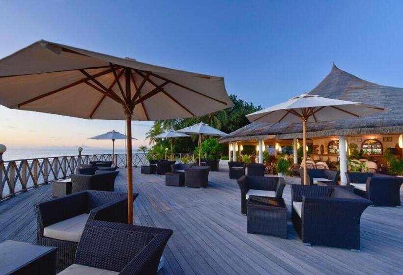 Angaga Island Resort & Spa