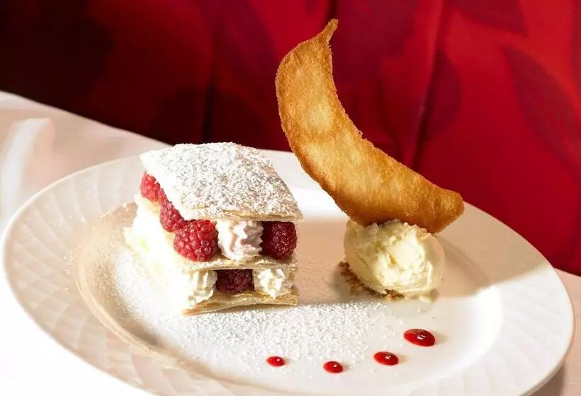 Castlecourt Hotel, Spa & Leisure