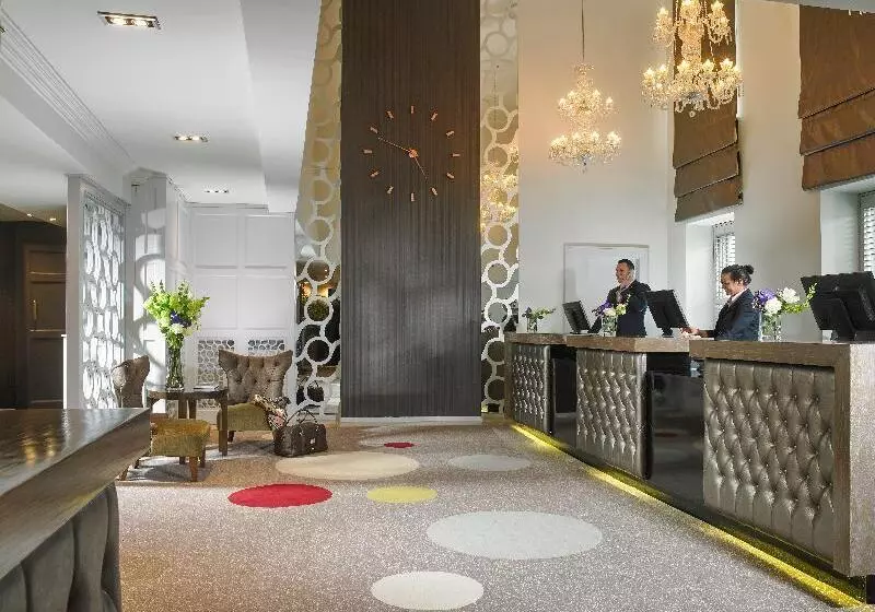 Castlecourt Hotel, Spa & Leisure