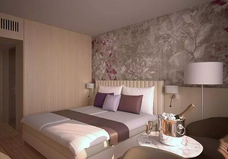 酒店 Carbona Thermal Spa