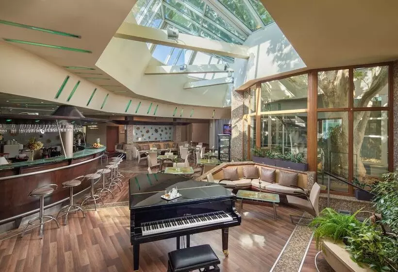 酒店 Carbona Thermal Spa