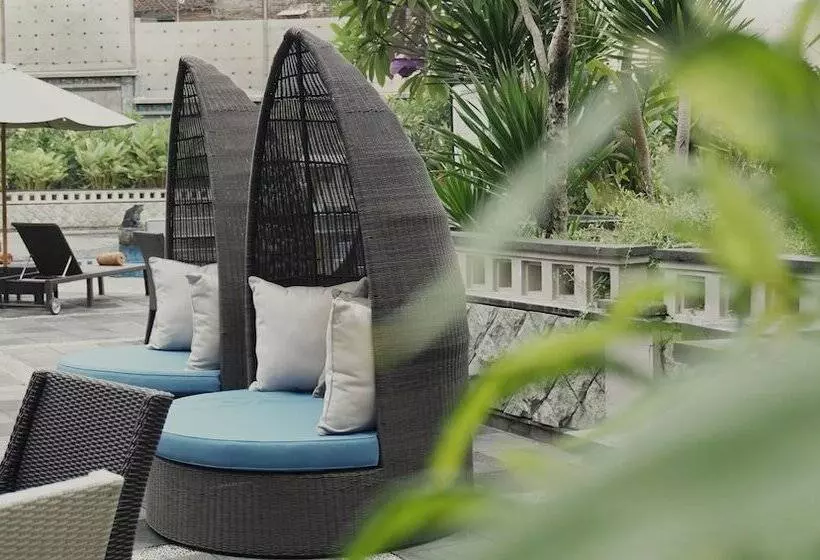 Отель Santika Premiere Jogja