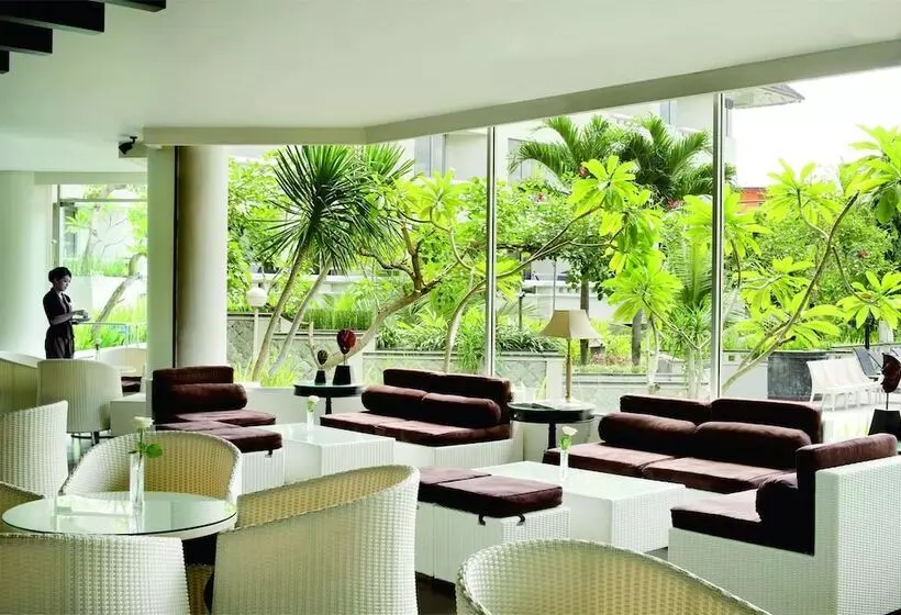 Отель Santika Premiere Jogja