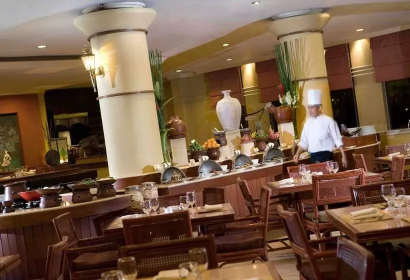 Отель Santika Premiere Jogja