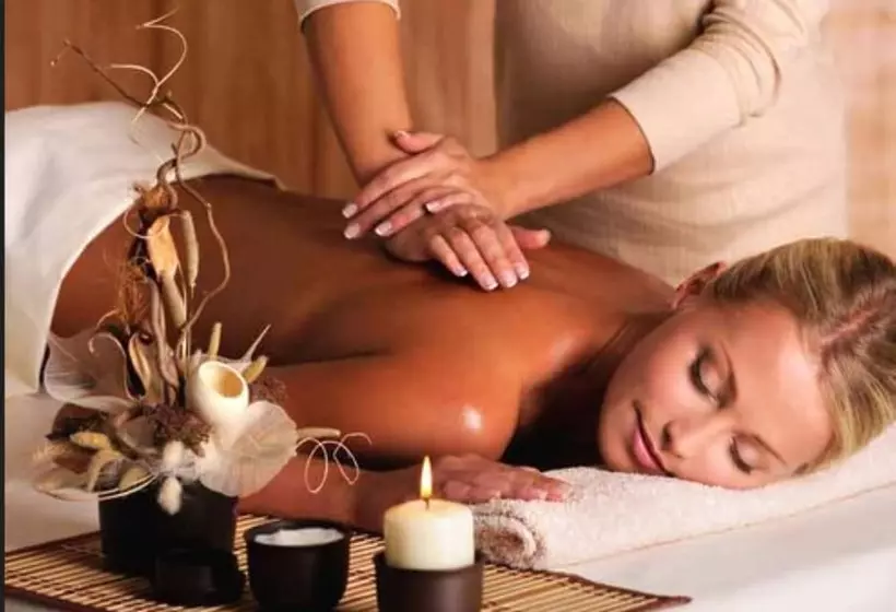 酒店 Shamrock Lodge