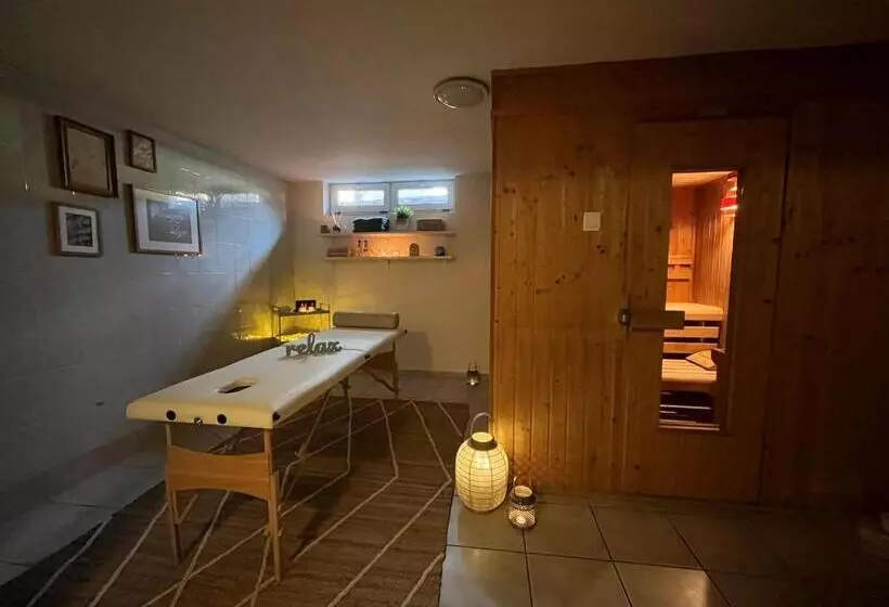 汽车旅馆  Kiskut Liget Pension