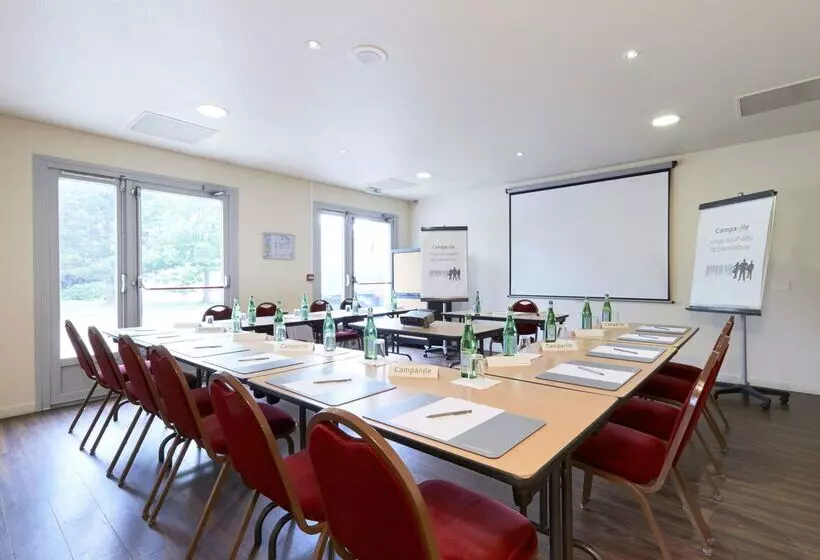 Отель Campanile Chalon Sur Saone