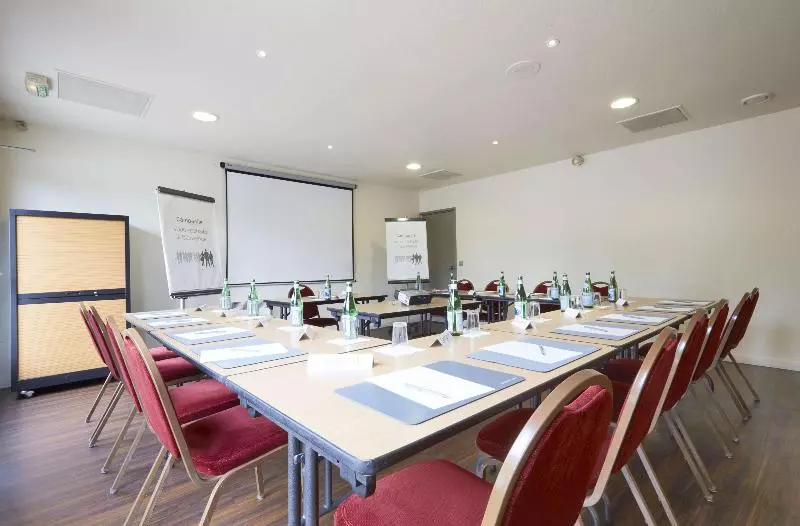 Отель Campanile Chalon Sur Saone