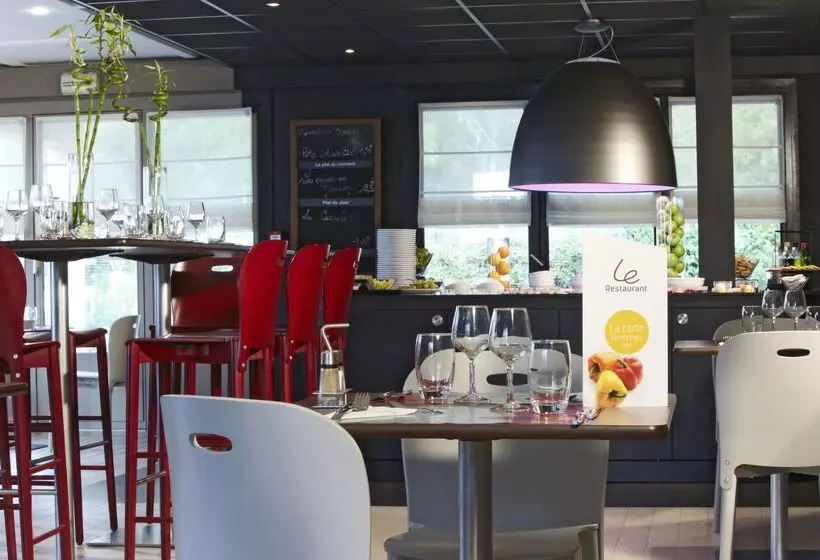 Отель Campanile Lille Sud  Douai Cuincy