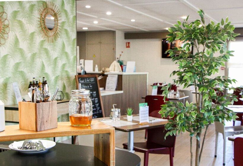 هتل Campanile Lille Sud Douai Cuincy