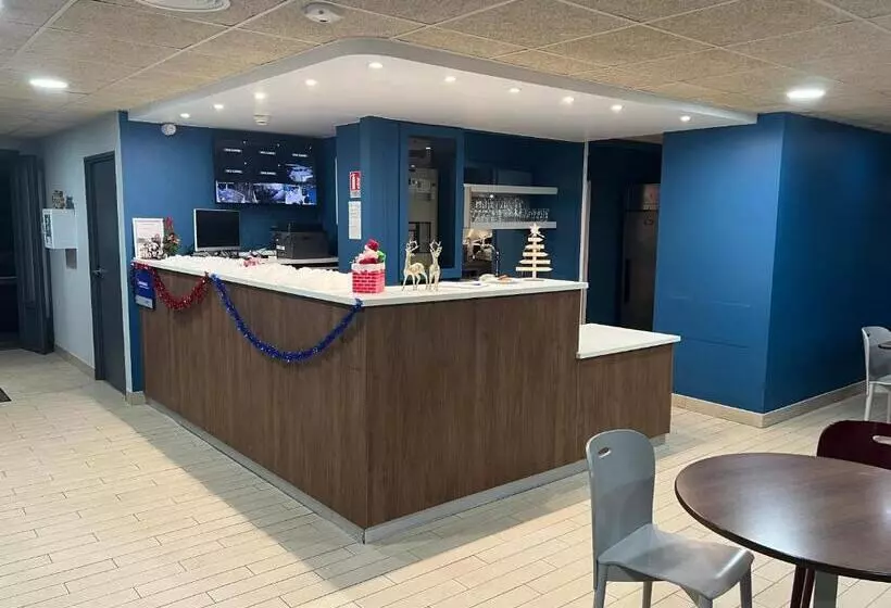 בית מלון כפרי The Originals City, Hôtel Mâcon Nord