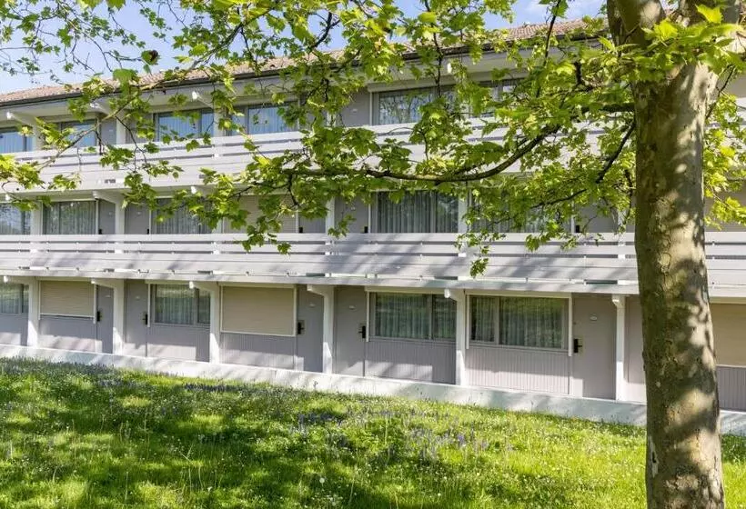 בית מלון כפרי The Originals City, Hôtel Mâcon Nord