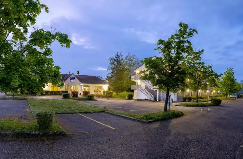 בית מלון כפרי The Originals City, Hôtel Mâcon Nord