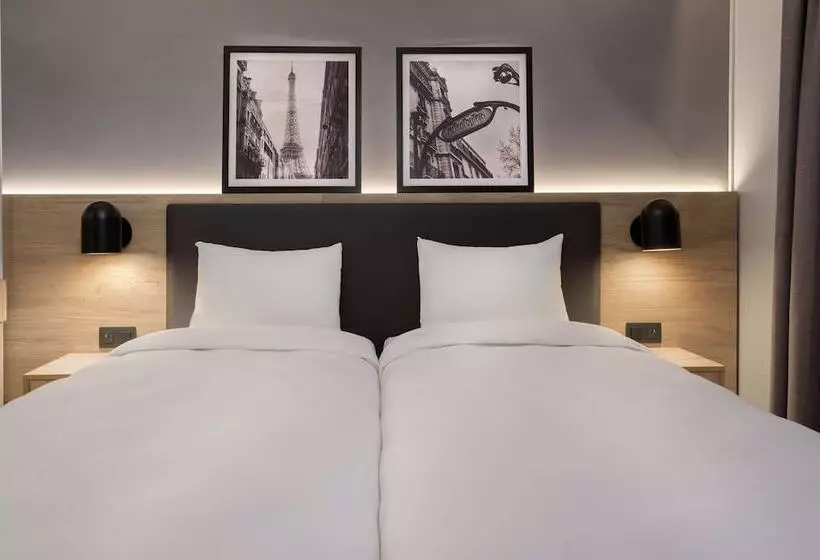 Отель Campanile Marne La Vallée   Chelles