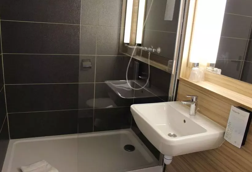 Отель Campanile Millau