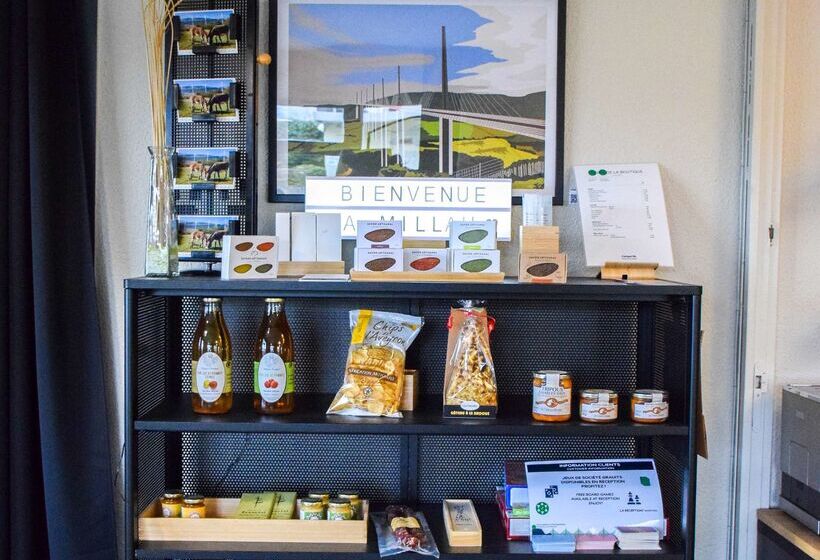 בית מלון כפרי Campanile Millau