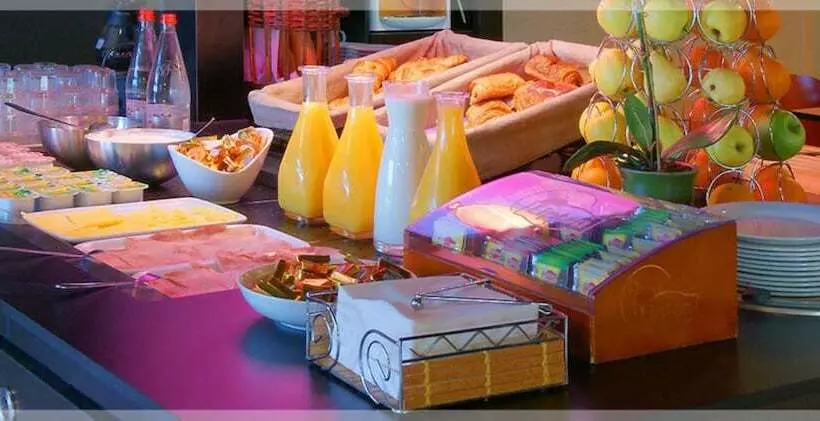 호텔 Campanile Nimes Centre  Mascarbonnel