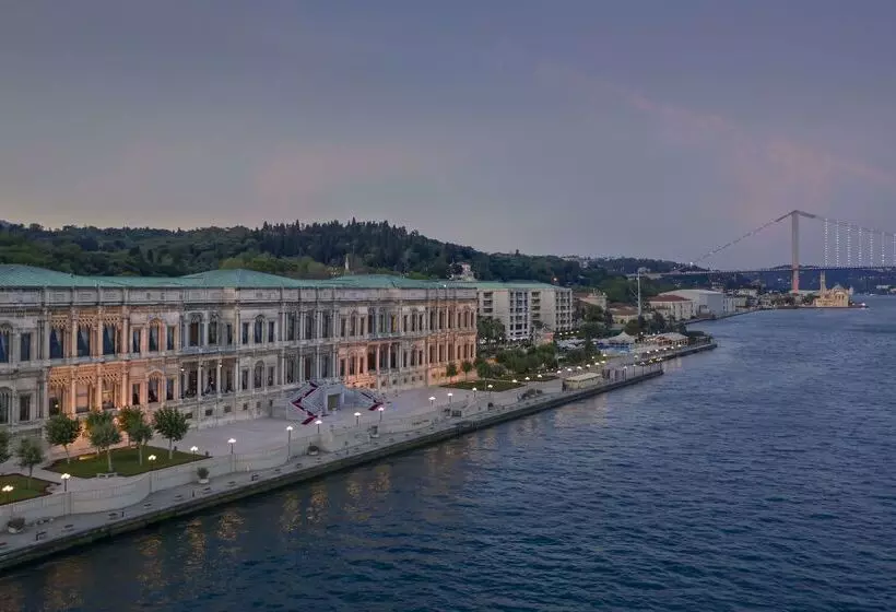 Hotel Çırağan Palace Kempinski Istanbul