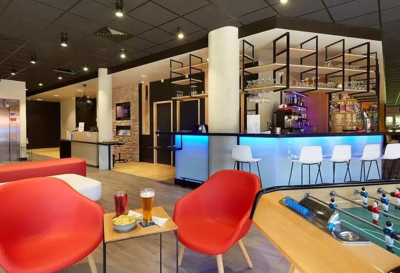 בית מלון כפרי Ibis Archamps Porte De Genève