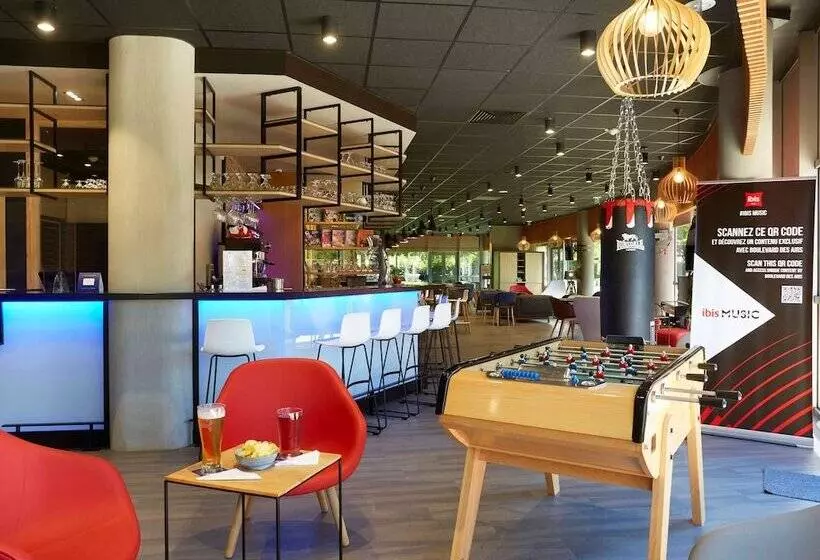 בית מלון כפרי Ibis Archamps Porte De Genève