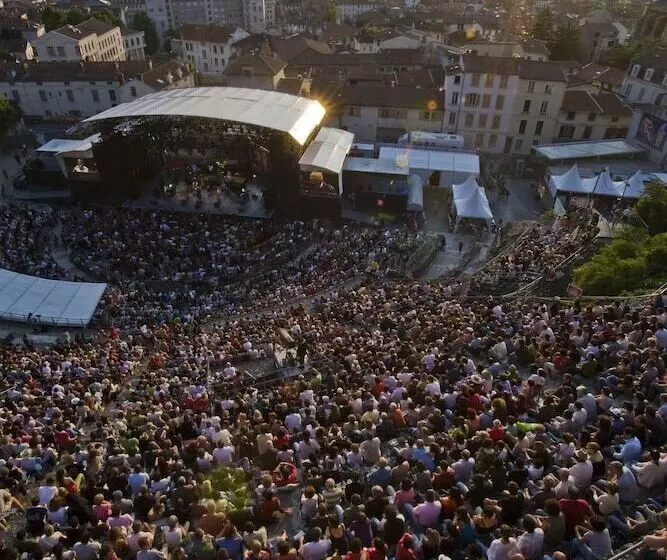 酒店 Ibis Lyon Sud Chasse Sur Rhone