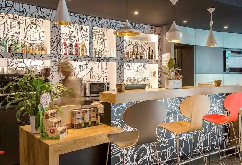 호텔 Ibis Marseille Timone