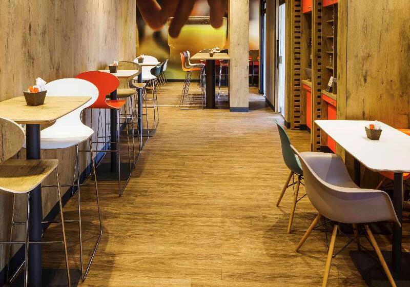 هتل Ibis Versailles Chateau