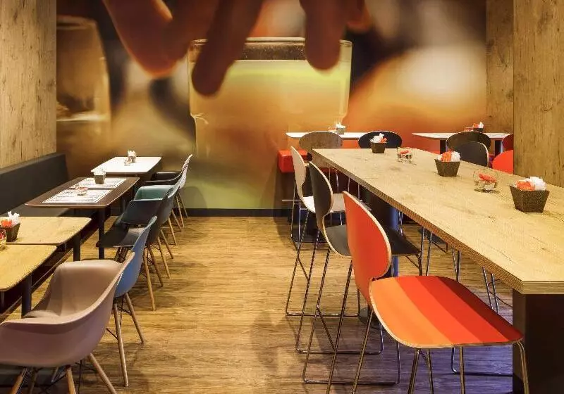 Отель Ibis Versailles Chateau