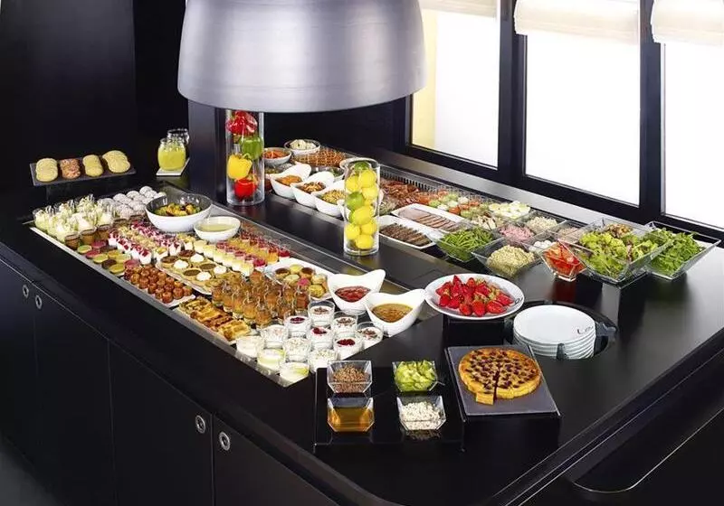 Отель Kyriad Direct Saint Dizier