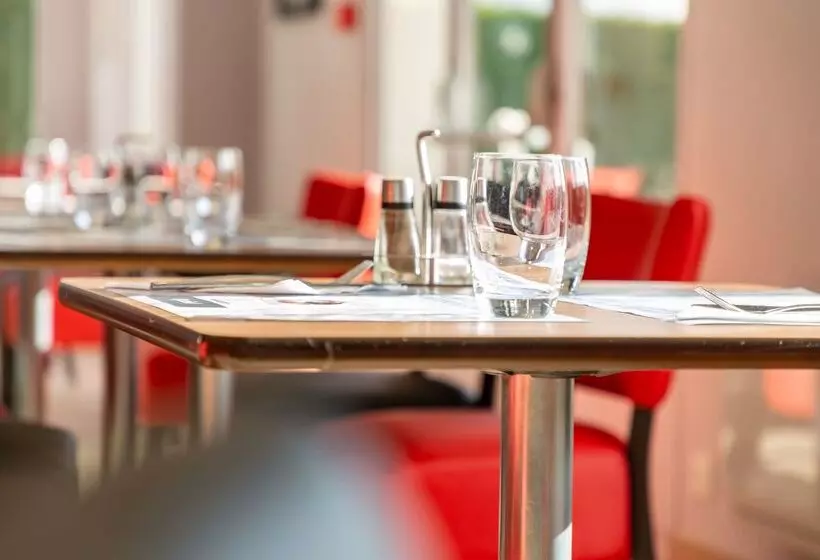 호텔 Kyriad Issoudun