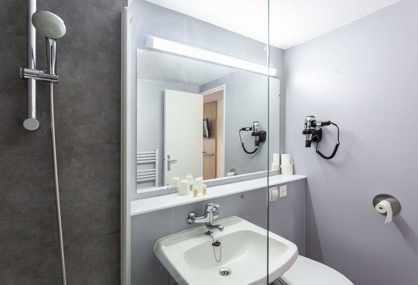 هتل Kyriad Issoudun