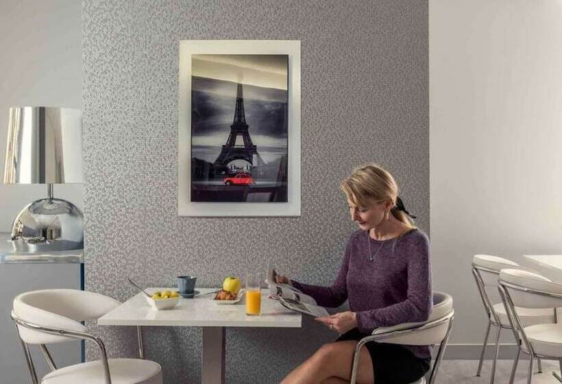 هتل Mercure Cergypontoise Centre