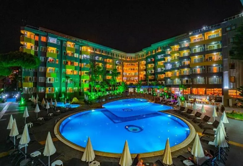 Hotel Senza Grand Santana